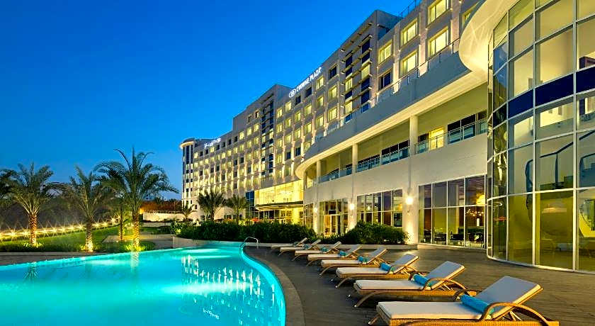 Crowne Plaza Muscat OCEC By IHG