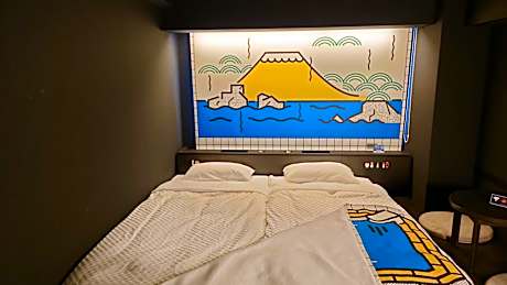 Hollywood Twin Room