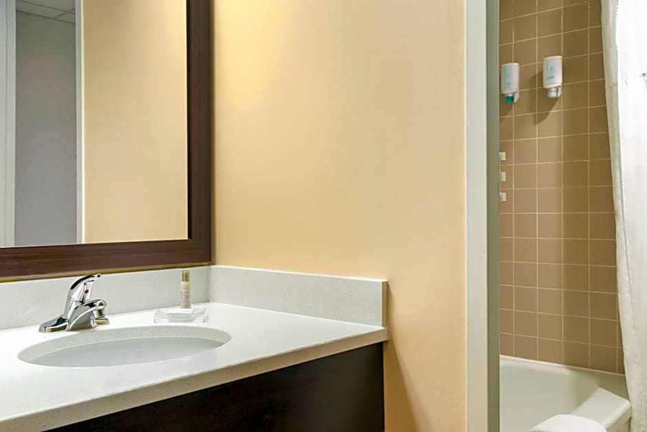 Travelodge by Wyndham Sydney