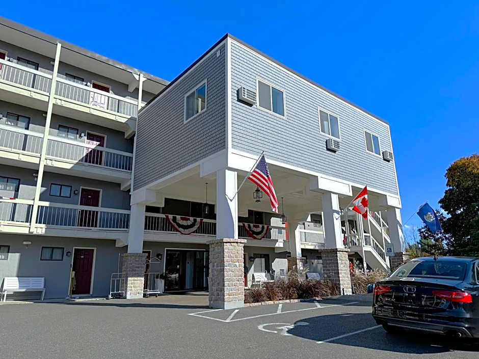 Atlantic Eyrie Lodge