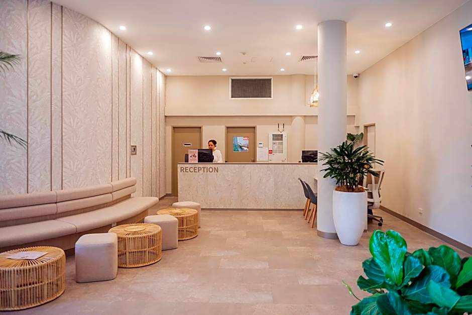 Sunshine Tower Hotel