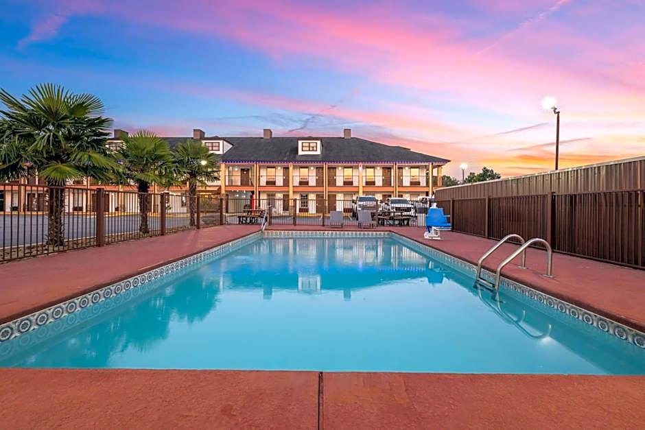 Baymont by Wyndham Commerce GA Near Tanger Outlets Mall