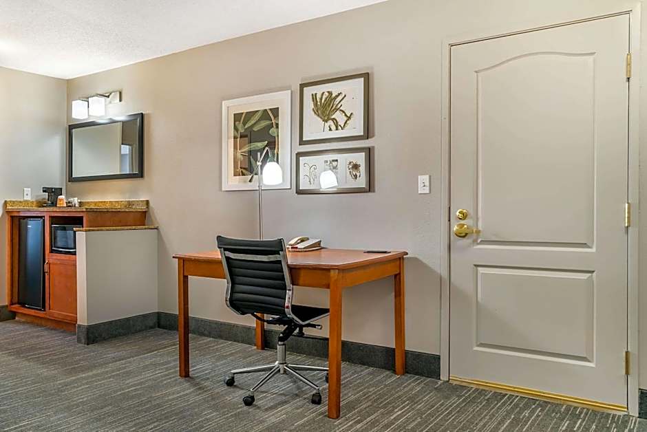 Country Inn & Suites by Radisson, Rossford - Toledo South