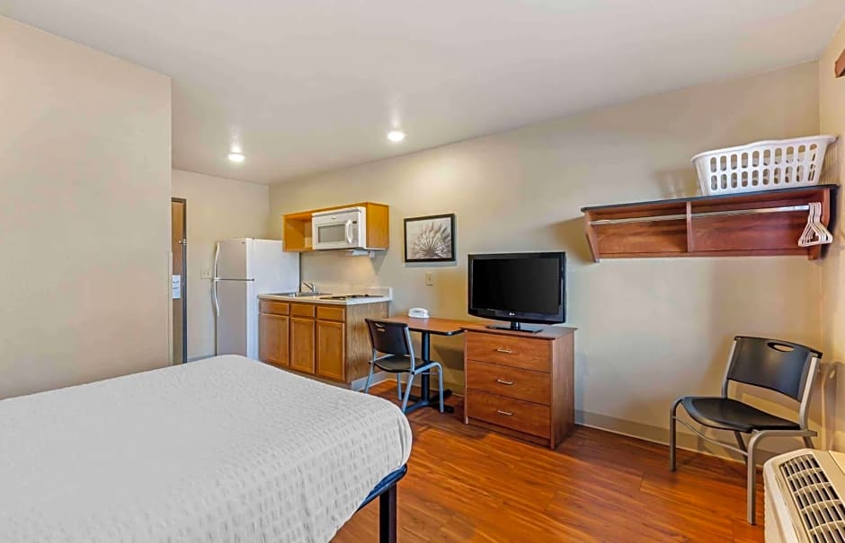 Extended Stay America Select Suites - Cleveland - Mentor