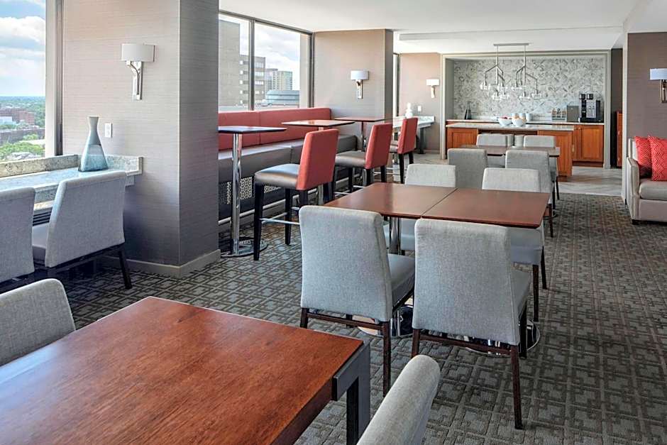 Sheraton Philadelphia University City Hotel