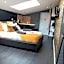 Playroom et Nuit Insolite