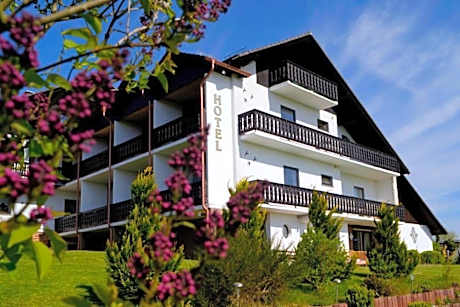 Garni Hotel & Ferienwohnungen Seeschlößchen