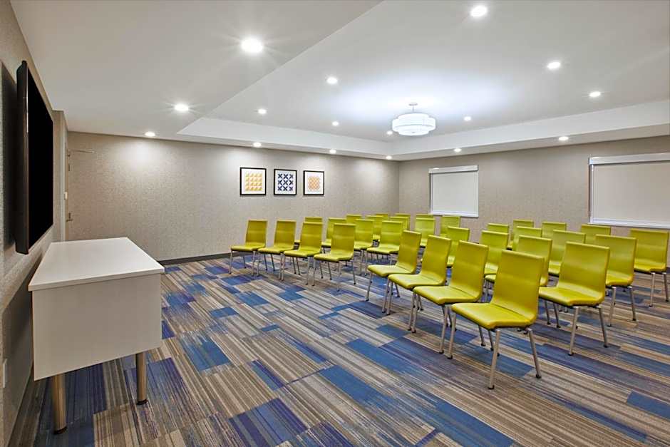 Holiday Inn Express Rochester-Victor By IHG