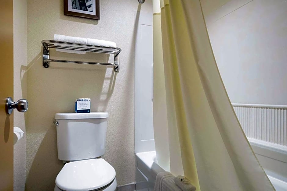 Quality Inn & Suites