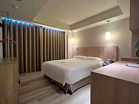 Business Double Room with Gym Access
