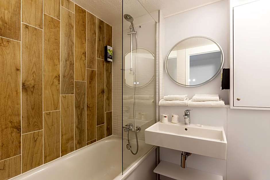 Sure Hotel by Best Western Plaisir