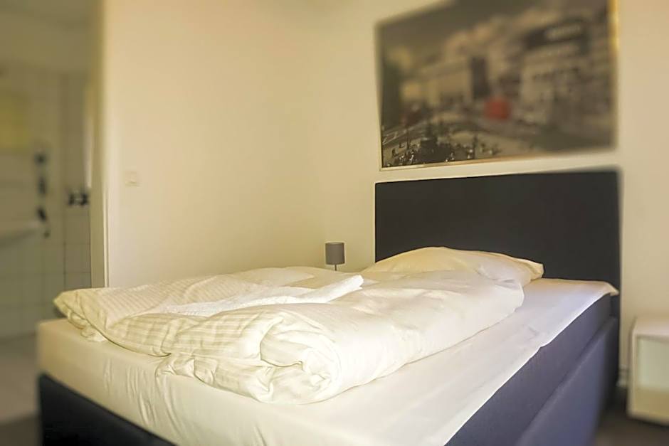 Ellada Restaurant & Hotel