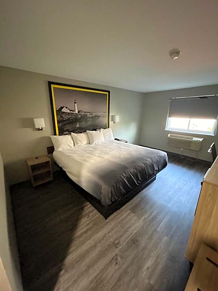 Super 8 by Wyndham Lewiston Auburn Area