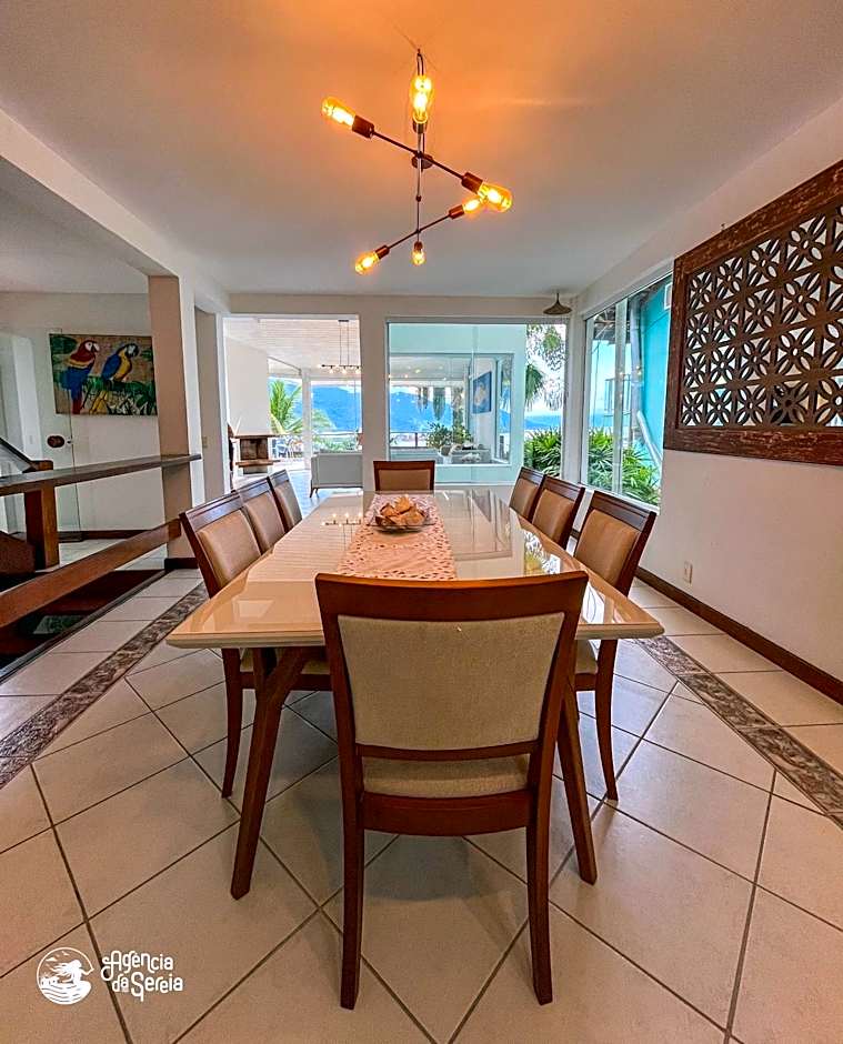 Casa c/piscina e vista p/ Ilha das Cabras em Piúva