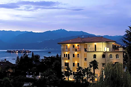 Hotel Flora