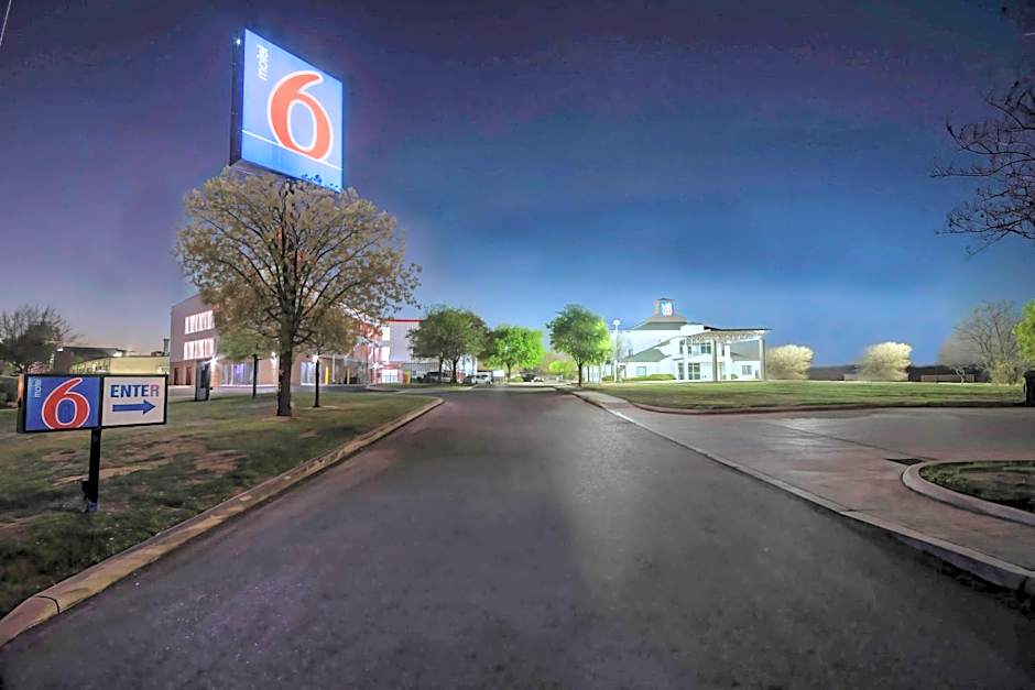 Motel 6-San Antonio, TX - Sea World North