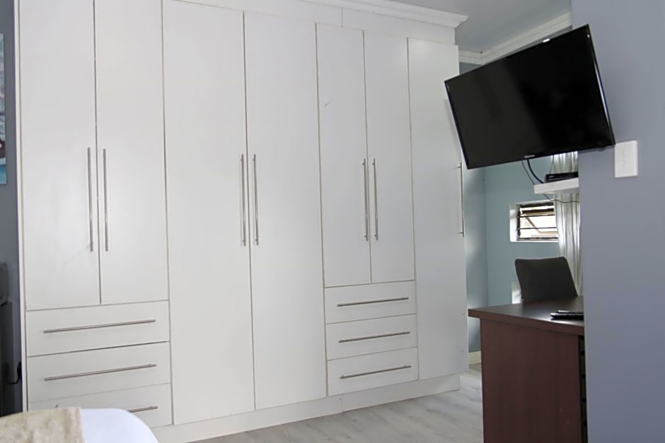 Charis View Guest House