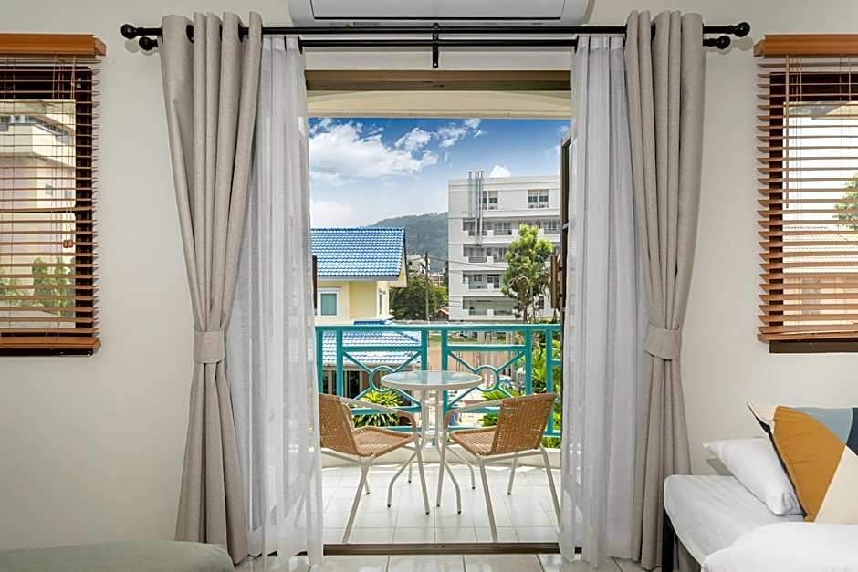 5 mins walk Bangla,beach,3BR