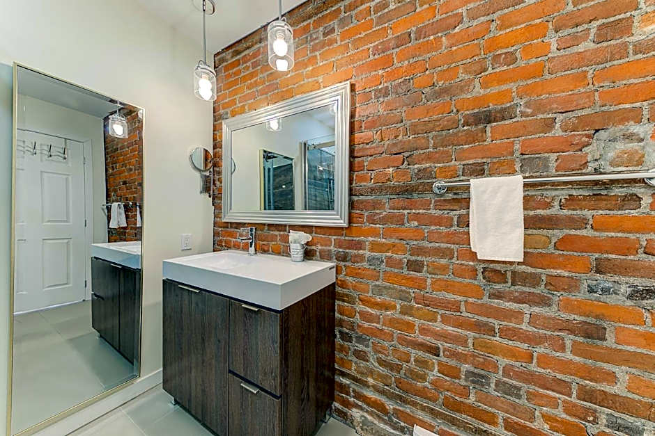 Le 555 Hébergements touristiques