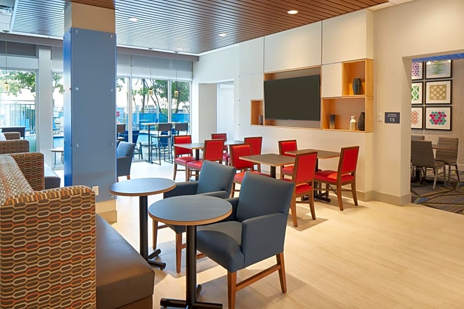 Holiday Inn Express Doral Miami by IHG