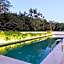 Fabulous & Exclusive Apartments With Sea View Pool BBQ Garden