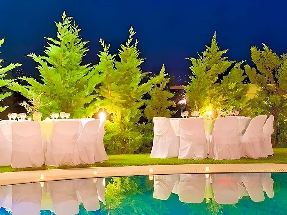 PARNIS PALACE HOTEL SUITES