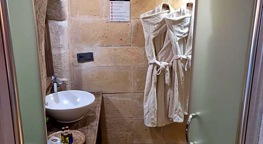 Elysion Cave Suites