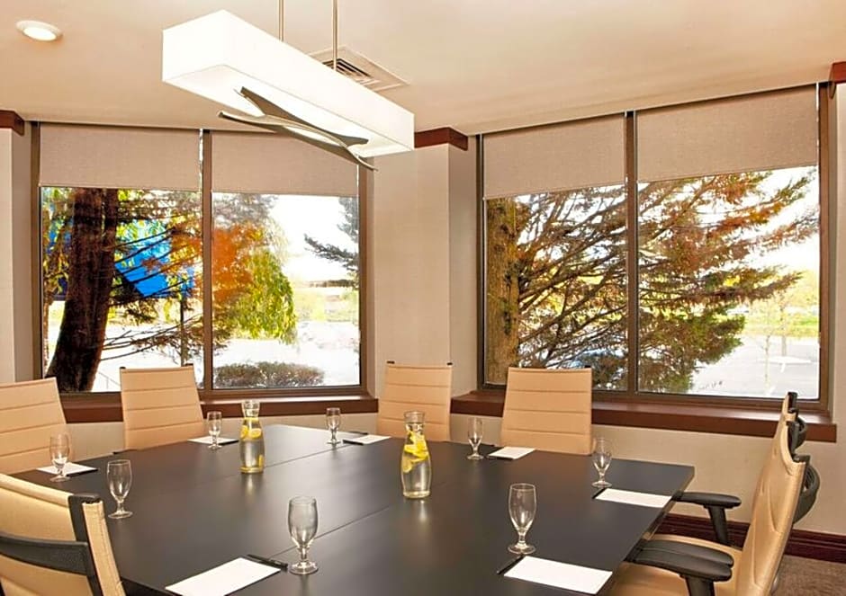 Hilton Woodcliff Lake – Woodcliff Lake, NJ
