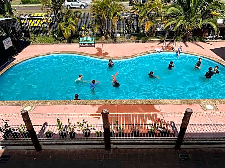 Central Jetty Motel