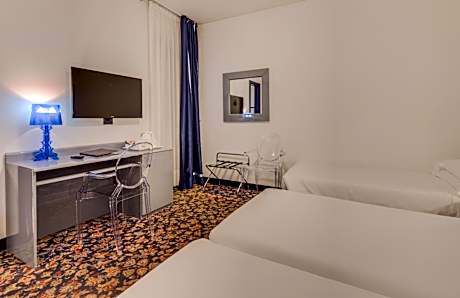 Economy Triple Room