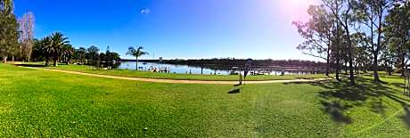 Riviera Caravan Park