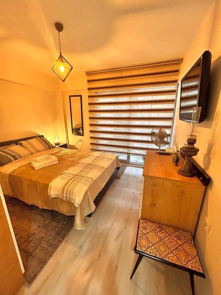 Izmir Home & Garden