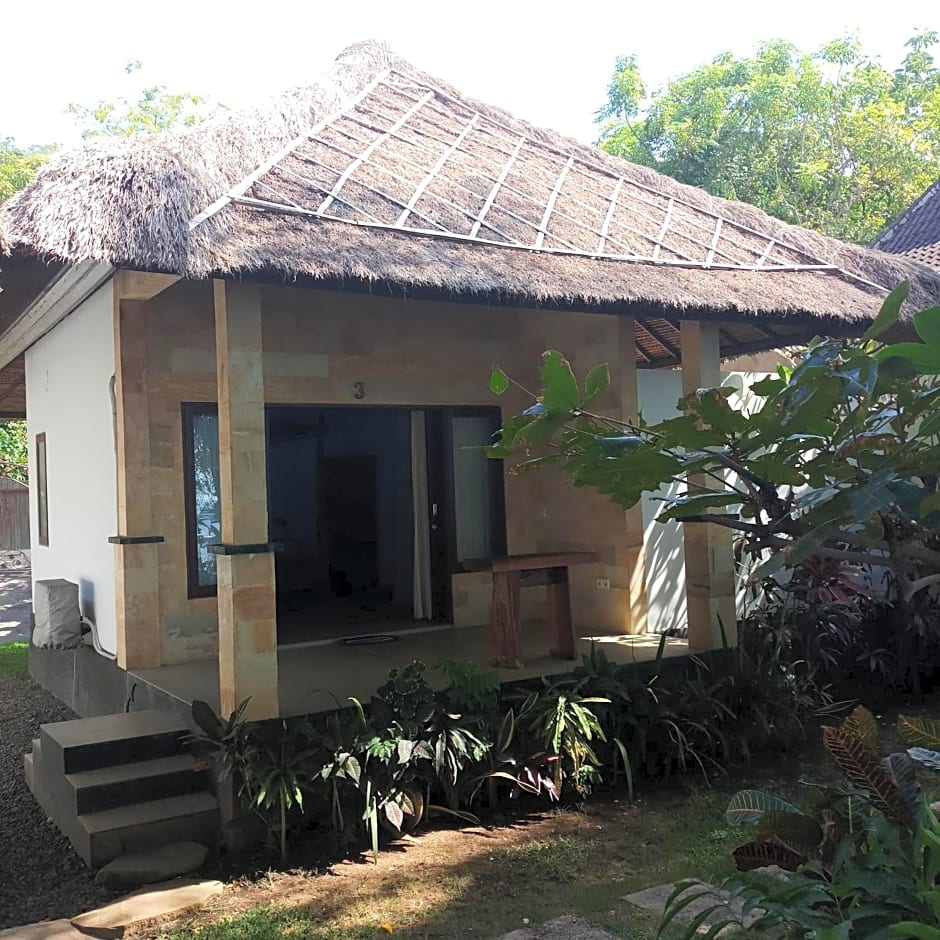 Jemeluk Beach Bungalows