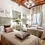 Casa Arias in Lucca With 2 Bedrooms and 1 Bathrooms