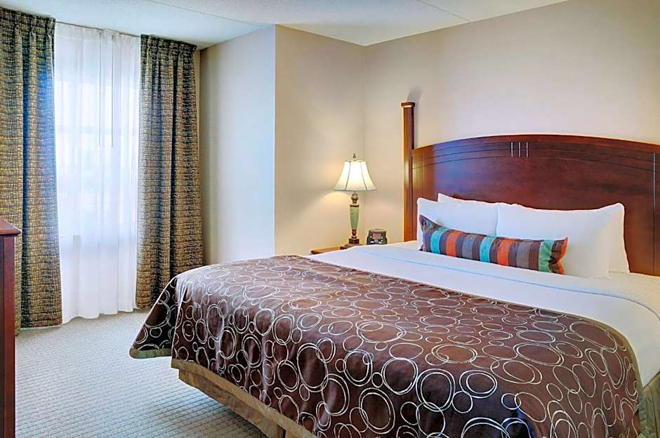 Staybridge Suites Oakville Burlington By IHG
