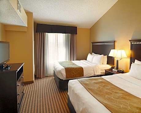 Queen Suite with Two Queen Beds - Non-Smoking