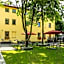 HOTEL I RESTAURACJA BROCHÓW