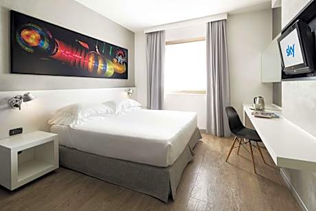 Superior King Room - Non-Smoking