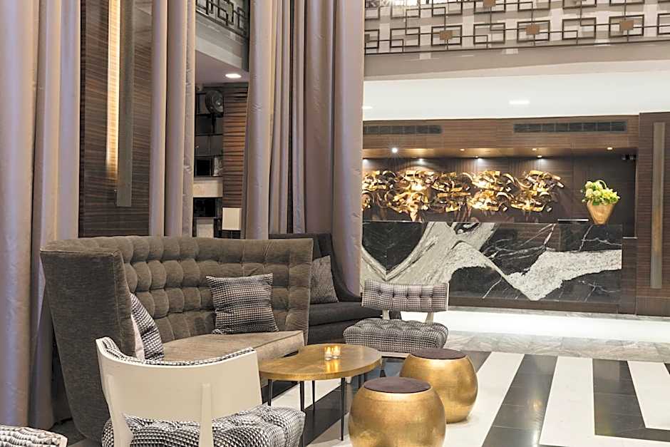 Empire Hotel