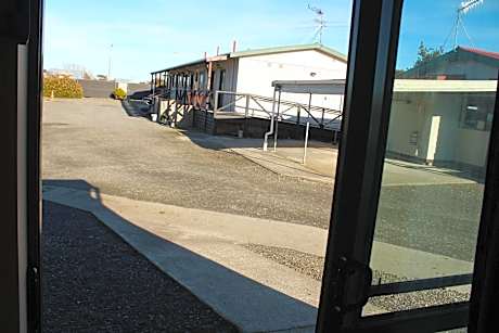 Queen Room with Shared Bathroom