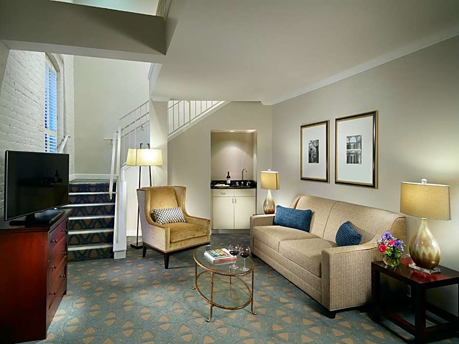 THE RIVERFRONT HOTEL NEW ORLEANS
