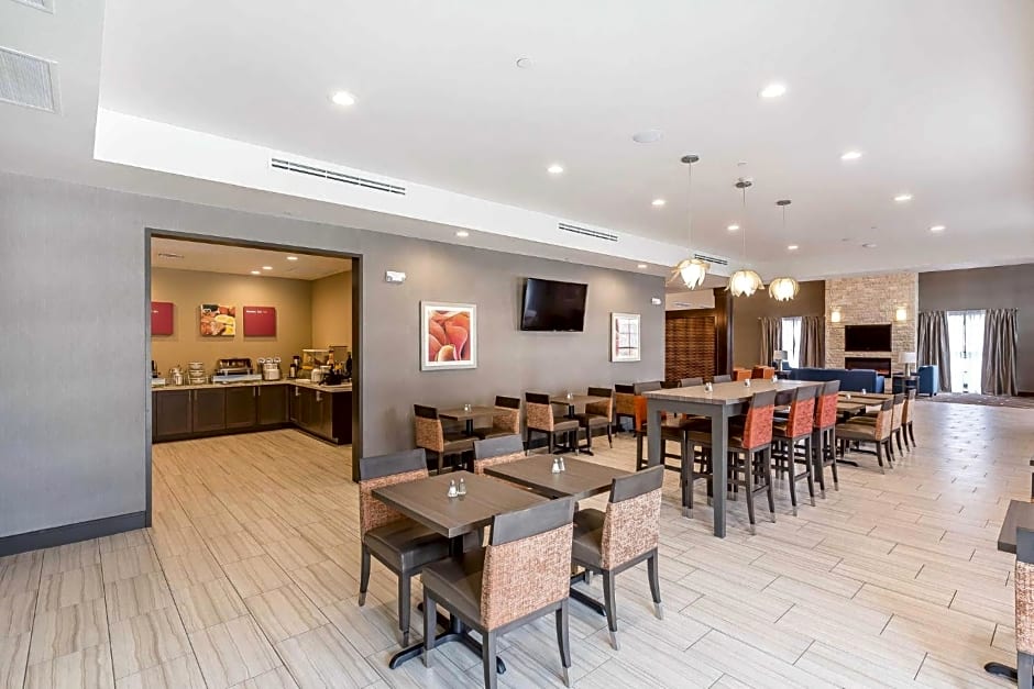 Comfort Suites Near Sam Houston Race Park