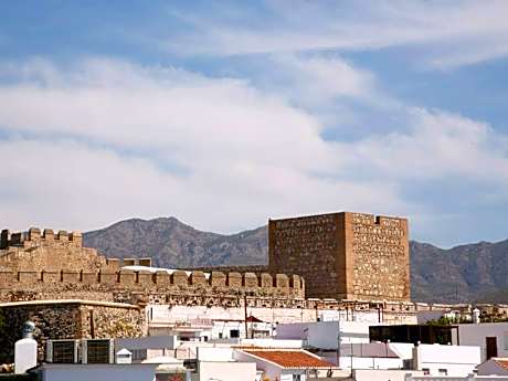 Attractive apartment with shared pool