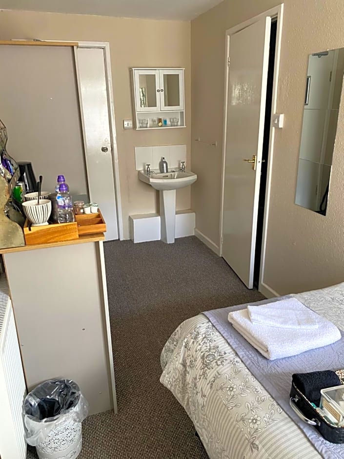 The Old Brasserie & Rooms @ no.8