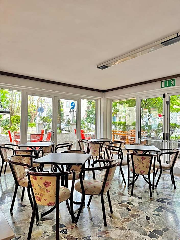 Hotel Urania Nuova Gestione