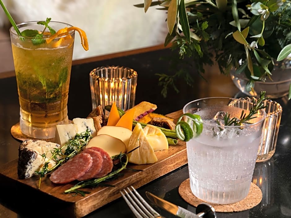 One Station Hotel Kumamoto -DLIGHT LIFE & HOTELS-