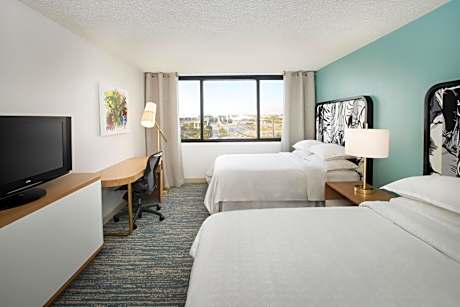 Traditional Queen Room with Two Queen Beds, City View and Roll-in Shower - Mobility Accessible