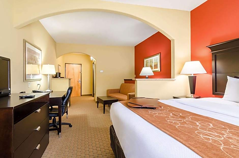 Comfort Suites Salina South