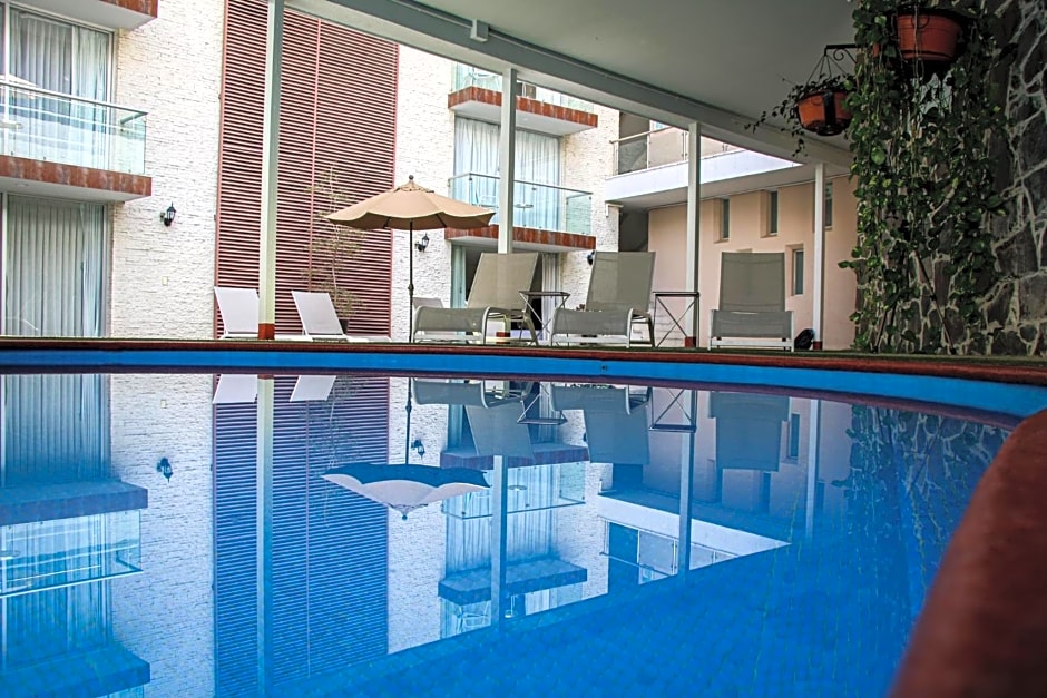 Country Hotel & Suites