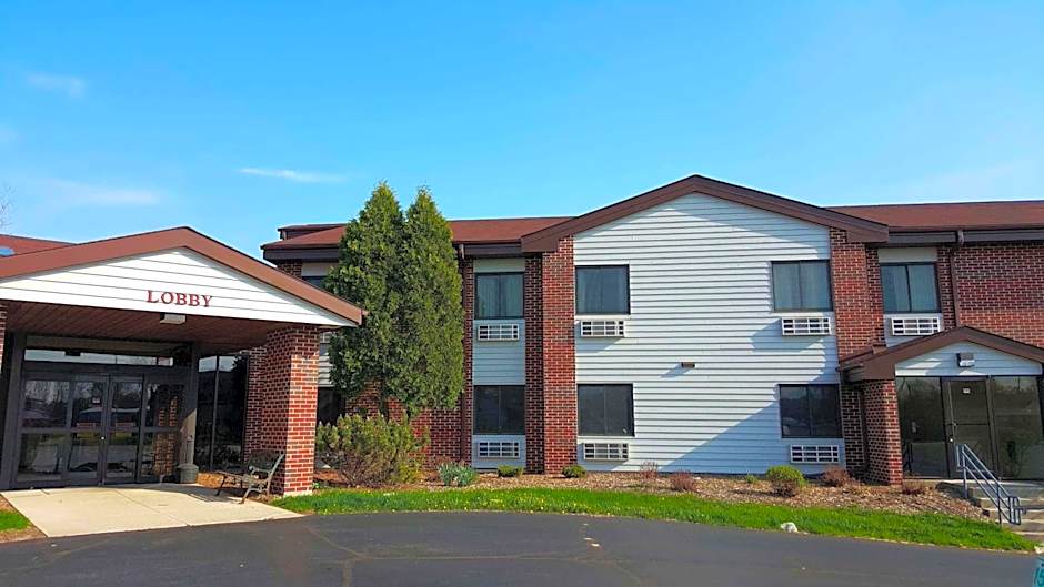 Motel 6-Saukville, WI